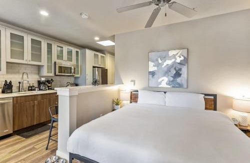 Downtown Salt Lake City Apartamento | Golf Simulator Delta Salt Palace Gym King Bed