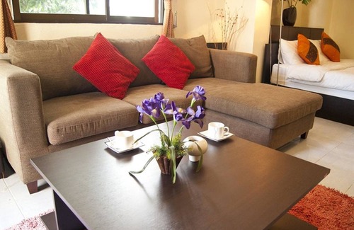 Bang Na Hotel | Good Houses Apartment