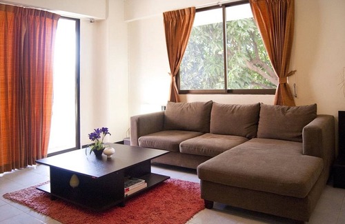 Bang Na Hotel | Good Houses Apartment