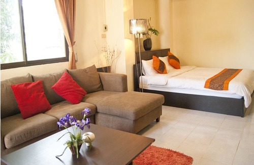 Bang Na Hotel | Good Houses Apartment