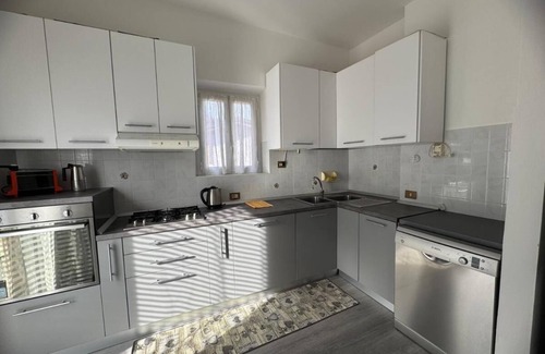 Someraro Apartamento | Gorgeous apartment with terrace and lake view in Someraro Stresa