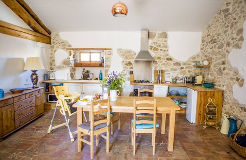 Ferrals-les-Corbieres Apartamento | Preciosas casas rurales con encanto (una de tres) con piscina, en un auténtico pueblo rural