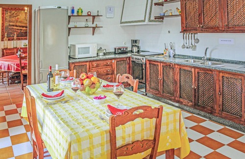 Morón de la Frontera Casa | Gorgeous home in Morón de la Frontera