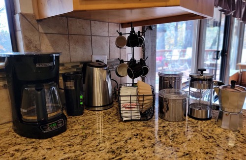 Lakehead-Lakeshore Casa | Gorgeous Lakehouse w/Hot Tub, Pool Table, Games & MORE!