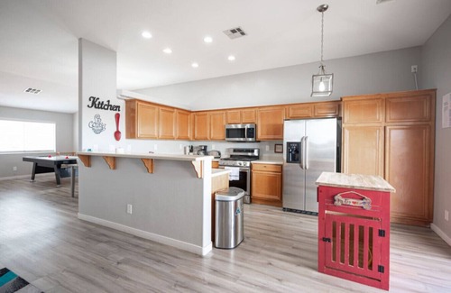 North Las Vegas Casa | Gorgeous Las Vegas home with RV parking