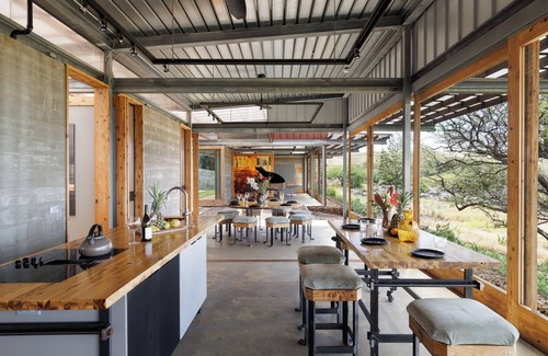 Kamuela Casa | Gorgeous Modern Home with Solar Heated Pool in Waimea