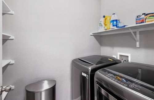 Keller Casa | Gorgeous Remodeled 4B Home for Extended Stay!