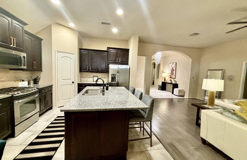 Houston Casa | Gorgeous Spacious home in Pearland!!