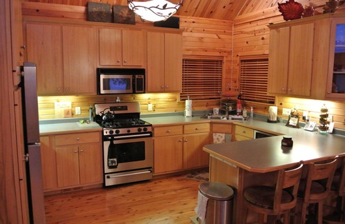 Shell Lake Cabina | Hermosa vista del atardecer y Sandy Beach en Shell Lake con sala de juegos.