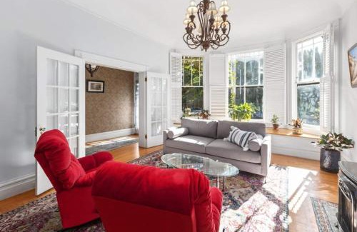 Haight-Ashbury Casa | Gorgeous Victorian Flat