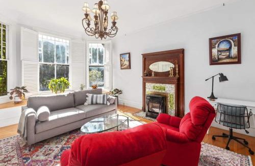 Haight-Ashbury Casa | Gorgeous Victorian Flat