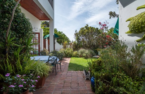 Camps Bay Villa | Hermosa villa a 1 minuto de la playa y restaurantes, 5 habitaciones todas con baño