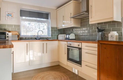 Scurlage Chalet De Esquí | Gowerhaven in the beautiful Swansea