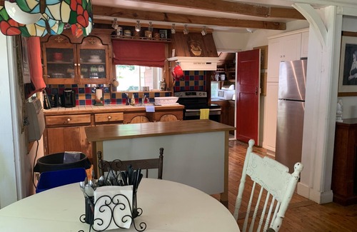 Pleasant Point Cabaña | Graceland in the Kawartha's