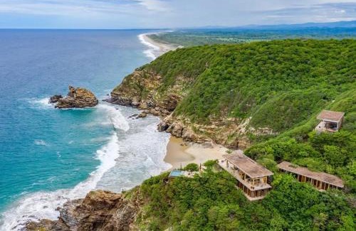 Santa María Tonameca Villa | Gran Chicatana Spectacular Beach Front Villas