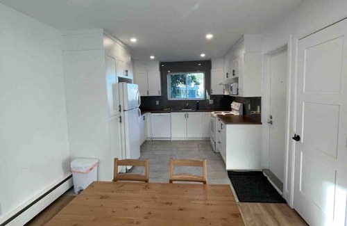 Vieux-Moulin Condominio | Grand 4,5 rénové à neuf près de bus et autoroute!