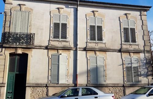 Saint-Nicolas-de-Port Apartamento | Grand appartement 6 pers., cadre calme, proche Nancy et Lunéville, toutes commodités, tout inclus - FR-1-584-179