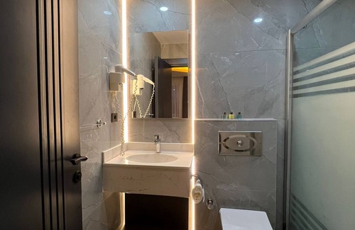 Akdeniz Hotel | Grand Ezel Hotel