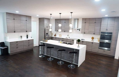 Fayetteville Casa | Grand Retreat, Perfect For Large Groups, Sleeps 14!