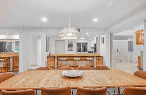 Kewarra Beach Apartamento | Grand Slam Getaway with Tennis Court and Heated Pool