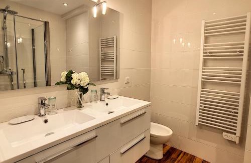 Cannes City Centre Apartamento | Grand studio cabine à côté des plages NER634