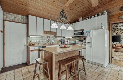 Cullowhee Casa | Grand View at Smoky Ridge - Generational family home with large deck