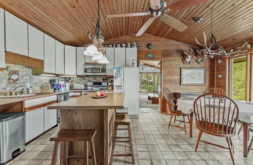 Cullowhee Casa | Grand View at Smoky Ridge - Generational family home with large deck