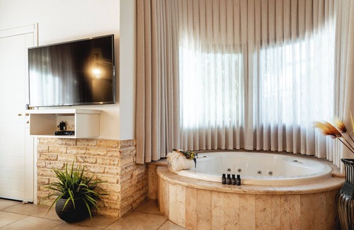 Yuval Hotel | Grand Vista Boutique Hotel And Spa