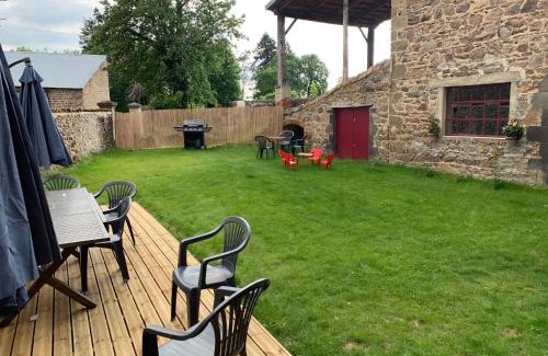 Javaugues Casa | Grande maison rénovée avec jardin, proche de la basilique de Brioude, idéale pour randonnées et sports nautiques - FR-1-582-55