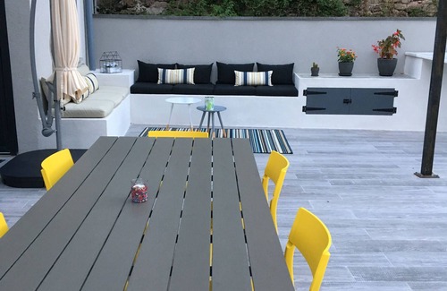 Saint-Affrique Casa | Grande Maison Voûtée en Pierre Avec Piscine