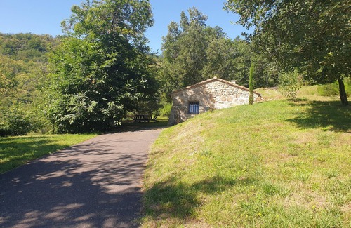 Coustouges Casa | Grangette en Pleine Nature au Cœur des Pyrénées Catalanes .a10 mn de l Espagne