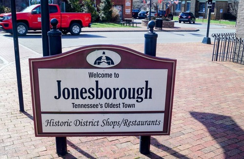 Jonesborough Casa | Granny's house is just 2 miles from downtown Jonesborough!!