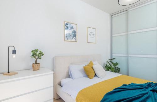 Ursus Apartamento | Grapefruit Apartment Skorosze