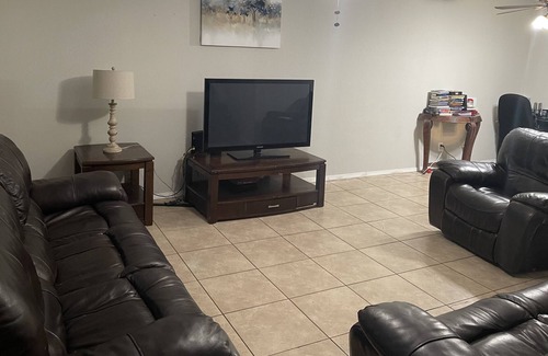 Harlingen Casa | Great 2 story home for a getaway. Harlingen Tx