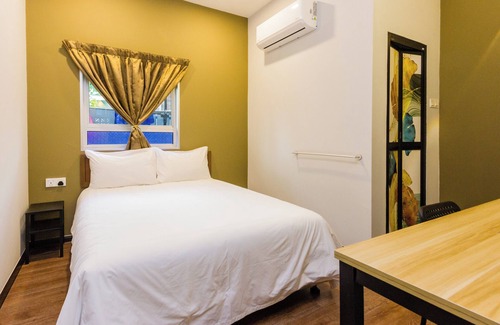 Benggali Hotel | Great 5BR Garden Inn by uBook