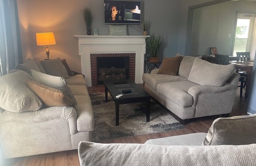 Brownsville Casa | Great Home in Brownsville, Tennessee 1 Single Bedroom Available for Lodging.