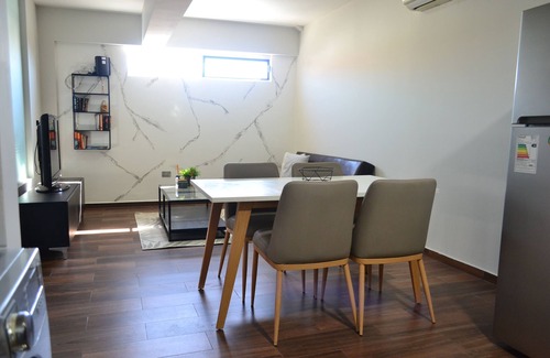 Santa Cruz Apartamento | Departamento elegante de un dormitorio en el centro de la ciudad