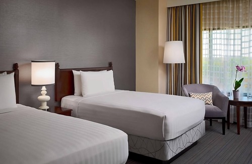 Gwinnett Place Complejo | Great Relaxing Overnight Stay! Awesome unit. Near Pirates Cove Adventure Golf