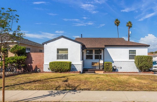 Lawndale Casa | Great South Bay home near LAX, SoFi & Beaches!
