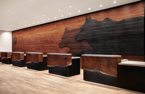 Peters Hotel | Great Wolf Lodge Manteca