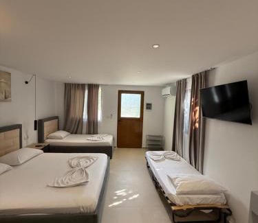 Ksamil Villa | Green cottage