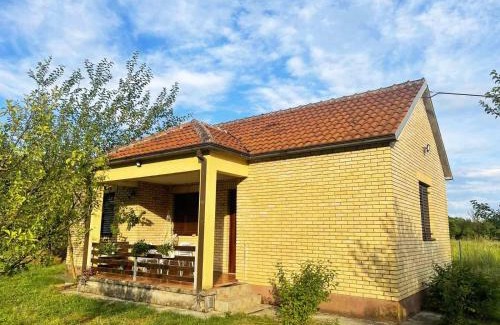 Danilovgrad Municipality Casa | Green Cottage