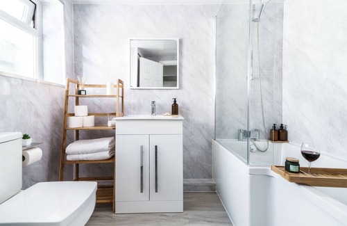 Huyton Casa | Green Haven on Gray Street