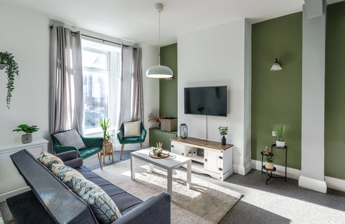 Huyton Casa | Green Haven on Gray Street