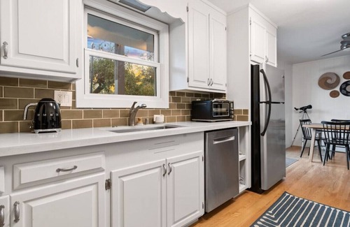 Freestone Cabaña | Green Hill Retreat w/ Pool, Hot Tub, Orchard & BBQ