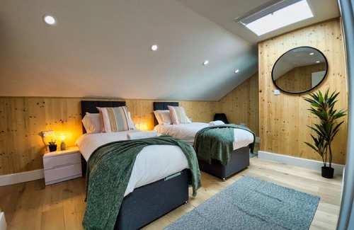 Hove Casa | Green Mews Houses with free parking by My Getaways