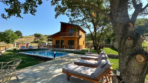 Albania Chalet De Esquí | Green Oasis
