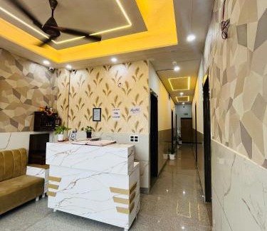 South Extension Hotel | Green Residency Green Park Metro Gate no 3