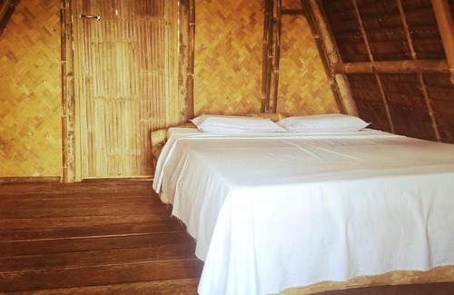 Quezon Hotel | Green villa beach resort