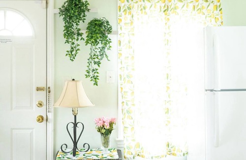 Greensboro Casa | Greenhouse in Greensboro - Fire Pit - Peaceful - Safe